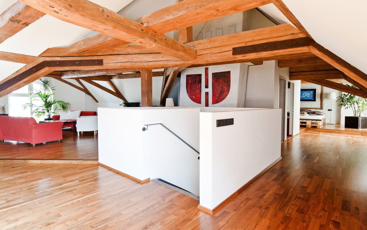 Stadtwohnung Bregenz Generalsanierungen Innenraum aus Holz mit Treppenhaus Stadtwohnung Bregenz Generalsanierungen Innenraum aus Holz mit Treppenhaus