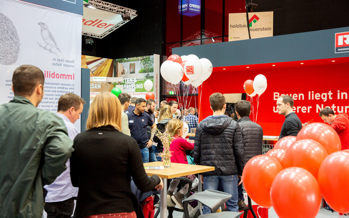 Großer Besucherandrang bei der com:bau 2019. Großer Besucherandrang bei der com:bau 2019.