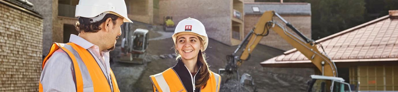 Bauleiter Besprechung Baustelle Sonnenaufgang