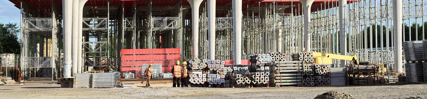 Generalunternehmer Rhomberg Bau Baustelle mit Kränen