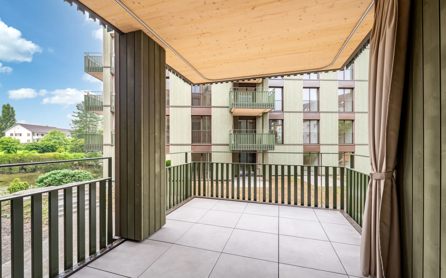 Anna-Heer-Strasse-Zuerich-aussen-terrasse_web