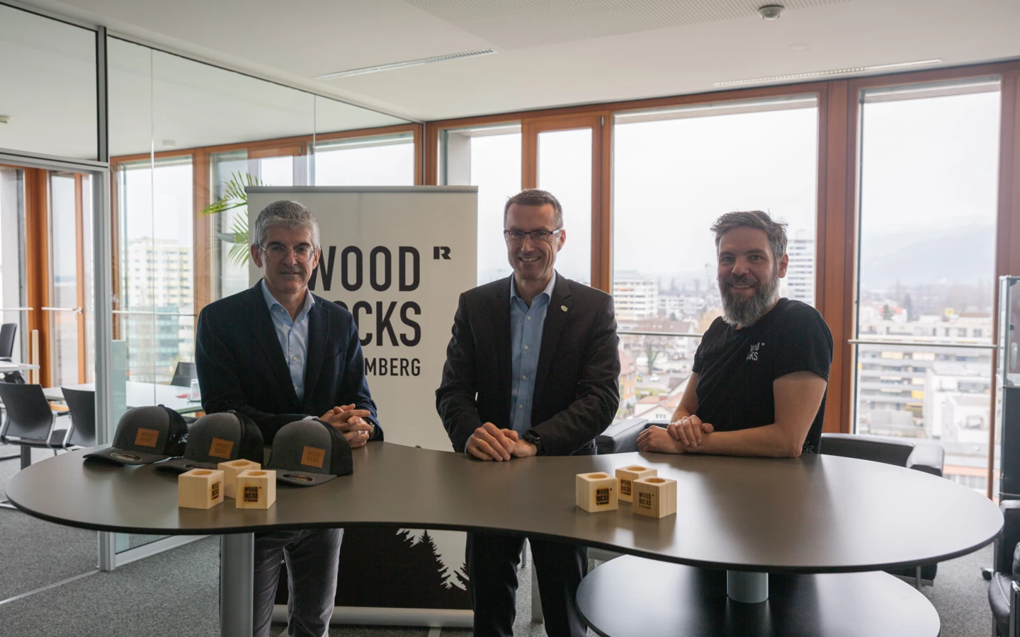 Teilhaber unter sich (v. l. n. r.): Ernst Thurnher (Geschäftsführer Rhomberg Gruppe), Marcus Witzke (CEO Hoffnungsträger Stiftung), und Stefan Schrenk (Geschäftsführer Schrenk Holding GmbH).