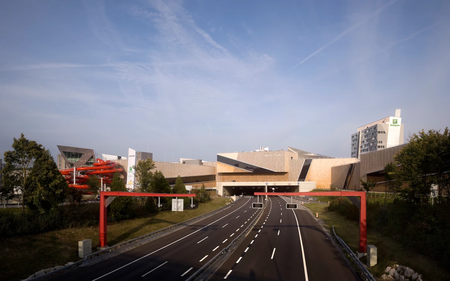 Einkaufs- und Freizeitzentrum WESTside, Bern