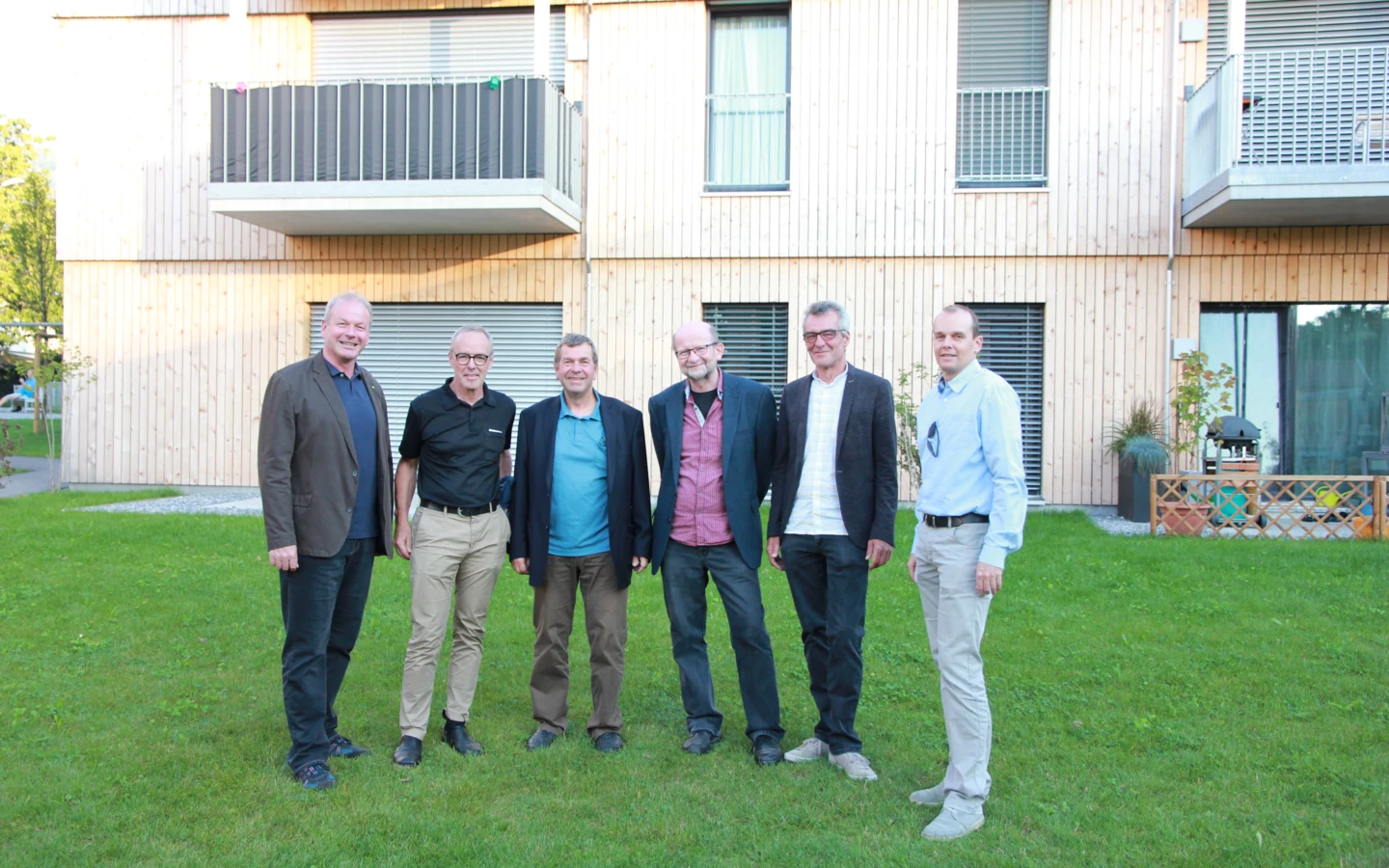 v.l.n.r.: Bürgermeister Christian Loacker, Architekt Hermann Kaufmann, Erich Mayer (GF WSH), Architekt Andreas Postner, Architekt Konrad Duelli, Christian Jauk (Rhomberg) v.l.n.r.: Bürgermeister Christian Loacker, Architekt Hermann Kaufmann, Erich Mayer (GF WSH), Architekt Andreas Postner, Architekt Konrad Duelli, Christian Jauk (Rhomberg)