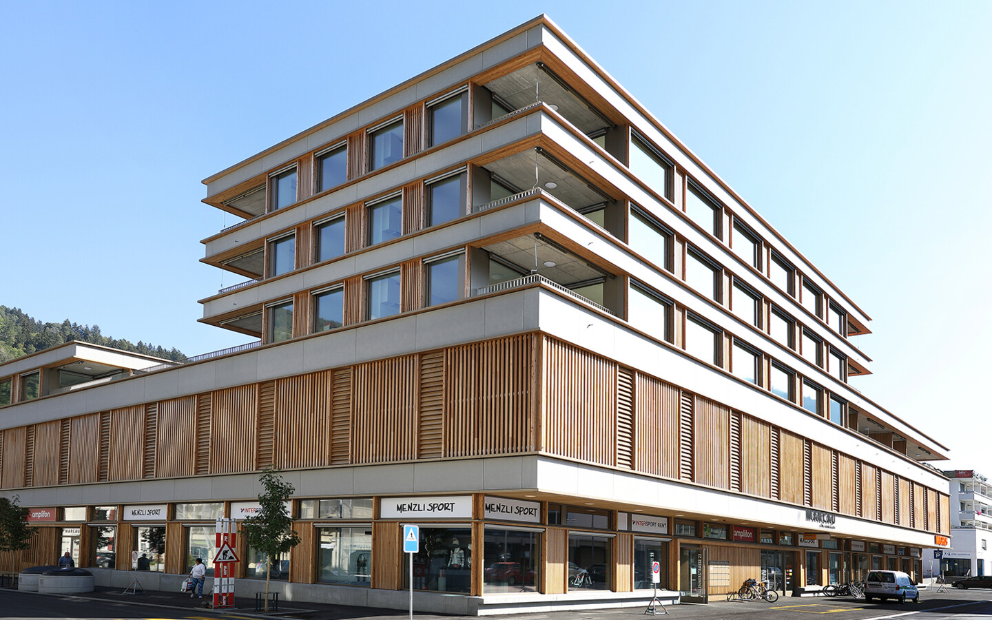 Wohn- und Geschäftshaus MARCAU, Ilanz-Glion Wohn- und Geschäftshaus MARCAU, Ilanz-Glion