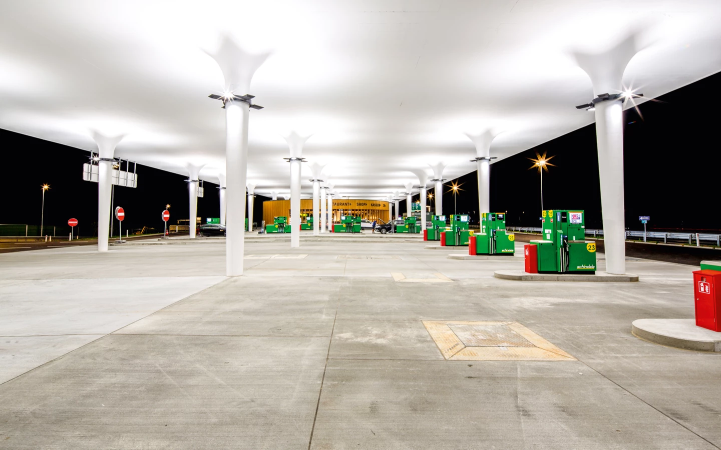 Tankstellenbereich der Raststation Bodensee Hörbranz