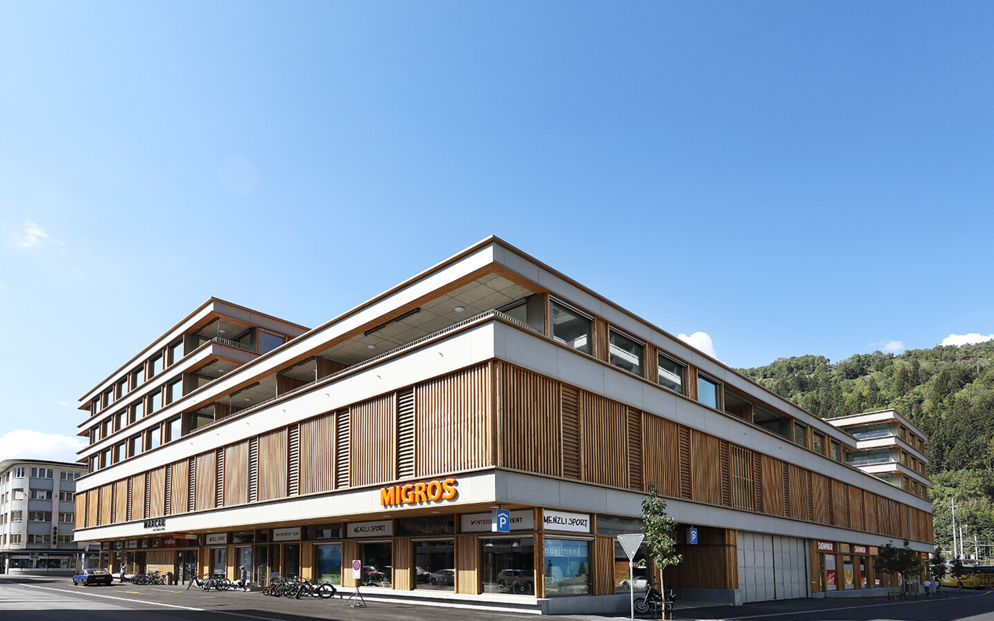 Wohn- und Geschäftshaus MARCAU, Ilanz-Glion Wohn- und Geschäftshaus MARCAU, Ilanz-Glion