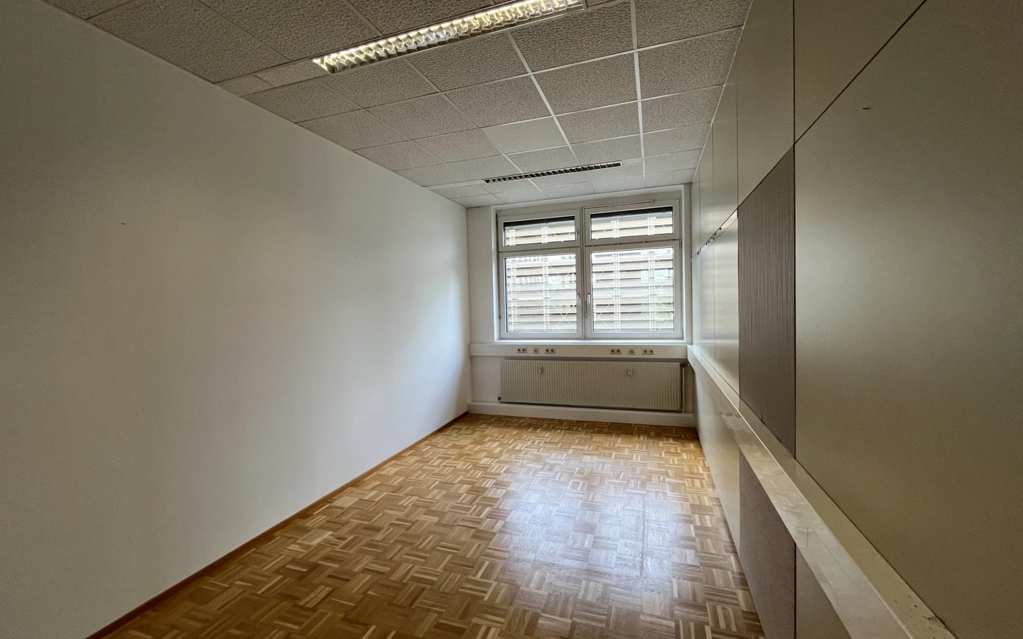 Top GR103_8 Top GR103_8