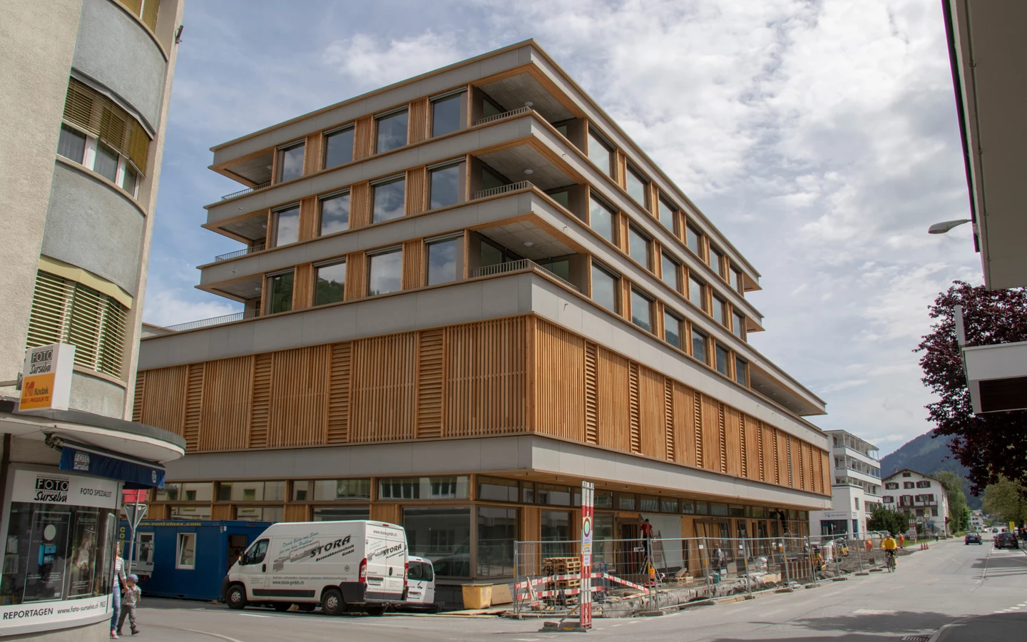 Das Wohn- und Geschäftshaus MARCAU in Ilanz-Glion eröffnet in Kürze die Verkaufsflächen.