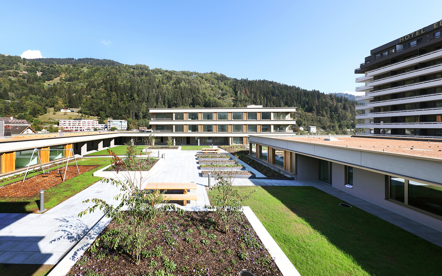 Wohn- und Geschäftshaus MARCAU, Ilanz-Glion Wohn- und Geschäftshaus MARCAU, Ilanz-Glion