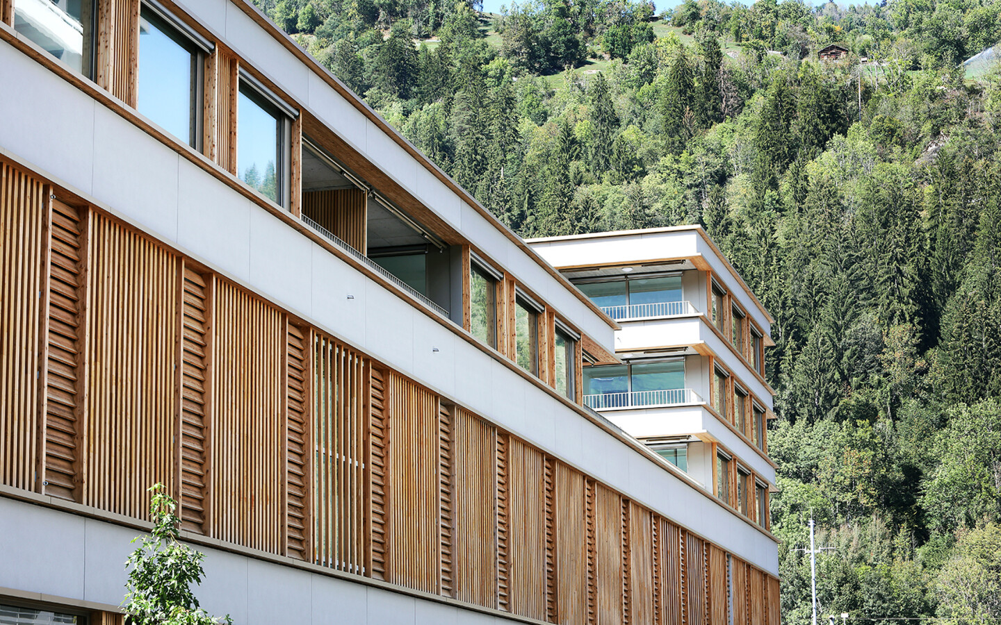 Wohn- und Geschäftshaus MARCAU, Ilanz-Glion Wohn- und Geschäftshaus MARCAU, Ilanz-Glion