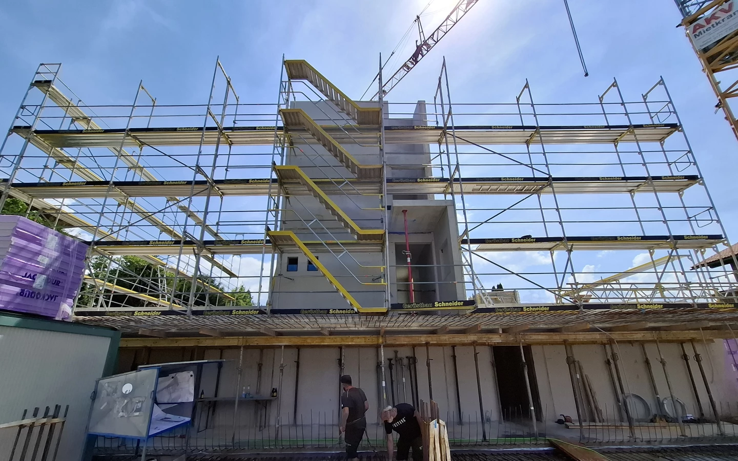 Haus B Fertigstellung Rohbau + Vorbereitungen Holzbau