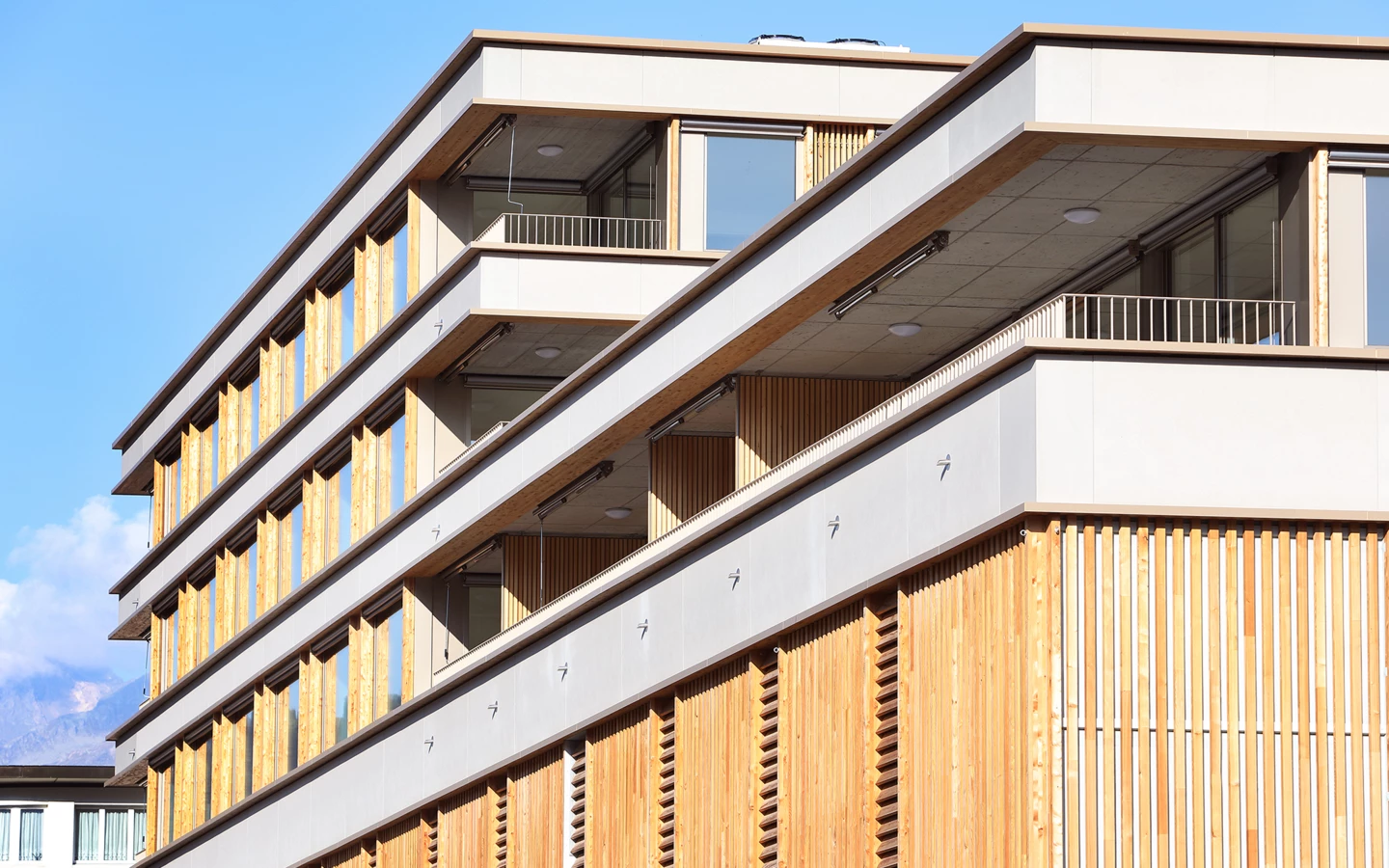 Wohn- und Geschäftshaus Marcau, Ilanz (CH) Wohn- und Geschäftshaus Marcau, Ilanz (CH)