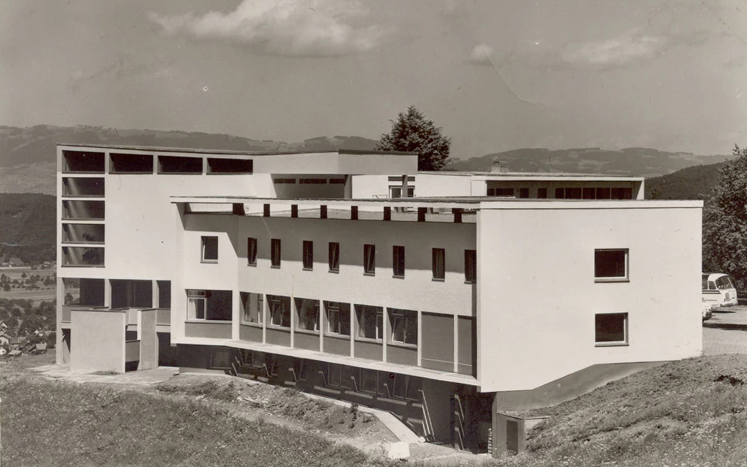 Bildungshaus Batschuns Generalsanierung Aussenansicht SW Bildungshaus Batschuns Generalsanierung Aussenansicht SW