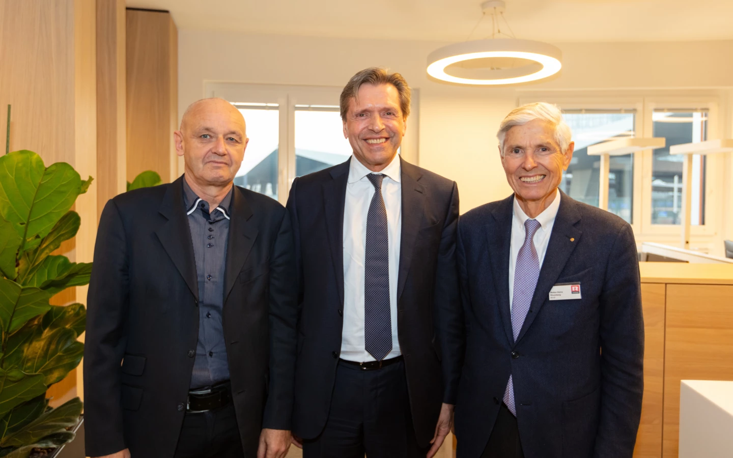 Ebenfalls zu Gast bei der Eröffnungsfeier der neuen Büroräumlichkeiten der Beirat der Rhomberg Holding: v.l.n.r. Dr. Wolfgang Kappl, Wolfgang Niessner und Kommerzialrat Walter-Heinz Rhomberg.