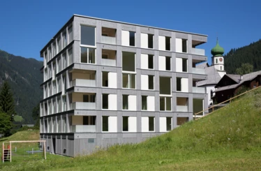 The extraordinary project “Tetrishaus“ in St. Gallenkirch has been nominated for the state award for architecture and sustainability klima:aktiv. 