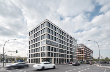 Mit dem höchsten Wert in der Geschichte der DGNB-Zertifizierung ausgezeichnet: Das EDGE Südkreuz Berlin. Fotos: Ilya Ivanov/Tchoban Voss Architekten