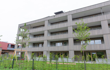 Auch Vorarlberger Privatleute bereichern den Wohnungsmarkt im Ländle: Hier die neue Anlage in der Lustenauer Blumenaustraße, in der 17 Mietparteien ein neues Zuhause gefunden haben.