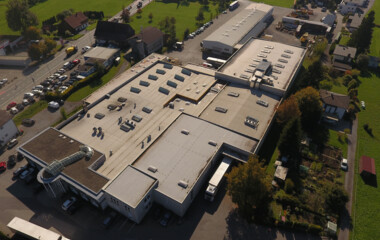 Das Rattpack-Areal in Dornbirn: Nach dem Auszug des Verpackungsspezialisten wird Käufer Rhomberg die gut 17 500 m2 behutsam weiterentwickeln. Das Rattpack-Areal in Dornbirn: Nach dem Auszug des Verpackungsspezialisten wird Käufer Rhomberg die gut 17 500 m2 behutsam weiterentwickeln.