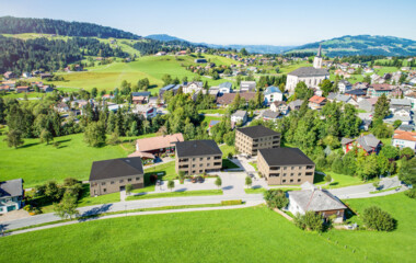 Wird sich harmonisch in die Umgebung einfügen: Das neue Wohnquartier Schwarzen von Sohm in Alberschwende. Bildnachweis: Hof 437 – Thomas Knapp Wird sich harmonisch in die Umgebung einfügen: Das neue Wohnquartier Schwarzen von Sohm in Alberschwende. Bildnachweis: Hof 437 – Thomas Knapp