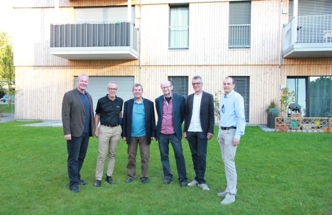 v.l.n.r.: Bürgermeister Christian Loacker, Architekt Hermann Kaufmann, Erich Mayer (GF WSH), Architekt Andreas Postner, Architekt Konrad Duelli, Christian Jauk (Rhomberg)