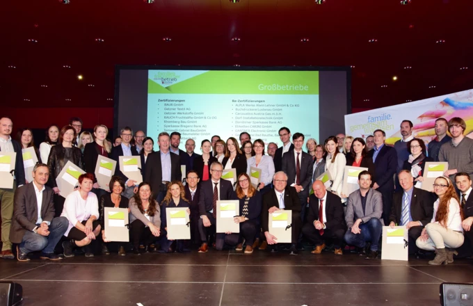 More than 100 businesses received the “family-friendly business“ award  from the Land Vorarlberg (Phot credit: Land Vorarlberg/Micheli)