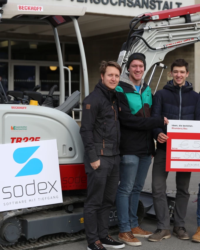 Gemeinsam für die Baustelle 4.0 (v. l. n. r.): Daniel Leeb (Rhomberg Bau), Raphael Ott, Bernhard Gantner und Ralf Pfefferkorn (Sodex) sowie Matthias Moosbrugger (Rhomberg Bau).