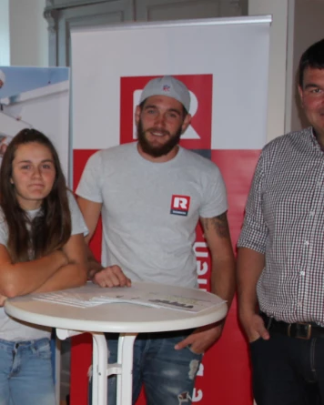 Selina Fussenegger (Lehrling), Benjamin Fussenegger (Polier) sowie Simon Aberer (Bauleiter) vertraten Rhomberg bei der Lehrlingsbörse.