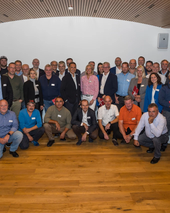 Über 1 000 Jahre Rhomberg: Die Jubilare des Bregenzer Bau- und Bahntechnikunternehmens feierten traditionell im Hotel Schwärzler. Foto: Mike Siblik
