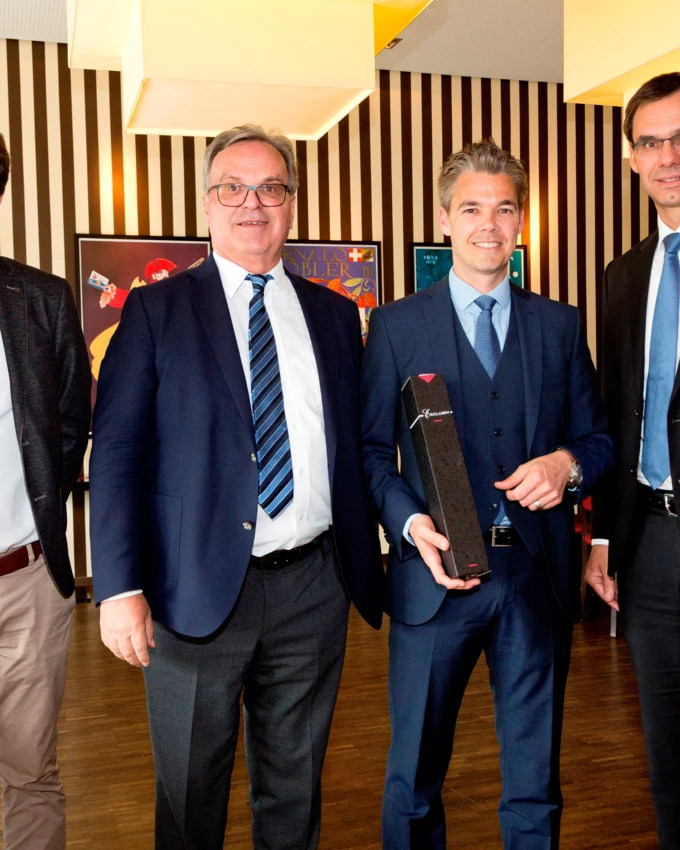 Josef Jenny (Rhomberg Bau), Peter Greußing (Rhomberg Bau), Martin Glauser (stv. Centerleiter) und Markus Wallner (Landeshauptmann von Vorarlberg) im WESTside, Bern (Foto: Büro Landeshauptmann Mag. Wallner)