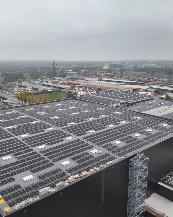Photovoltaikloesungen_firmengebaeude