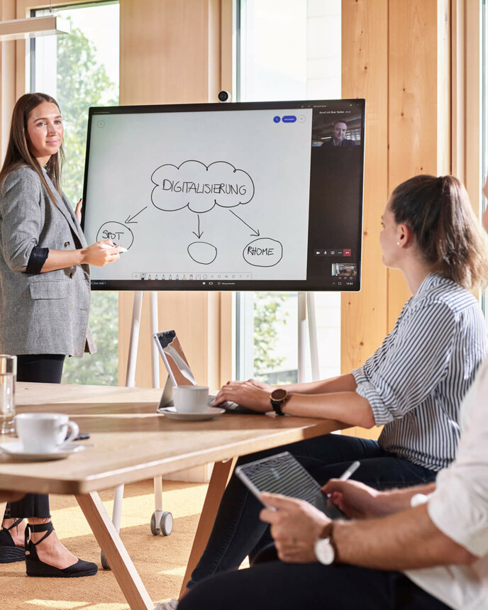 Besprechung Holz Büro Bildschirm Digitalisierung Besprechung Holz Büro Bildschirm Digitalisierung