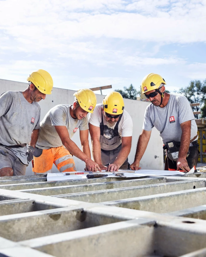 Arbeiter Baustelle Beton Besprechung Plan Arbeiter Baustelle Beton Besprechung Plan