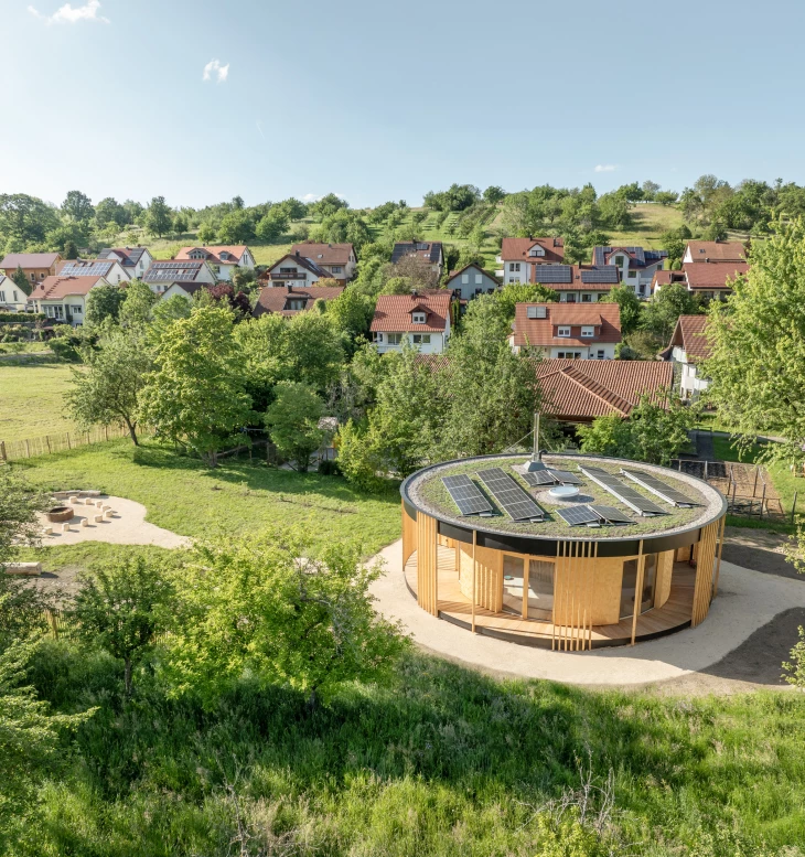 Einraum Naturkindergarten für 20 Kinder, Hepsisau (Gamper Holzbau) - Foto: David Franck / Architekten: andOFFICE