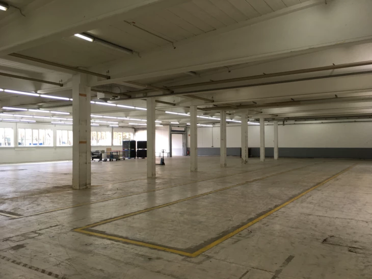 Halle 1 Halle 1