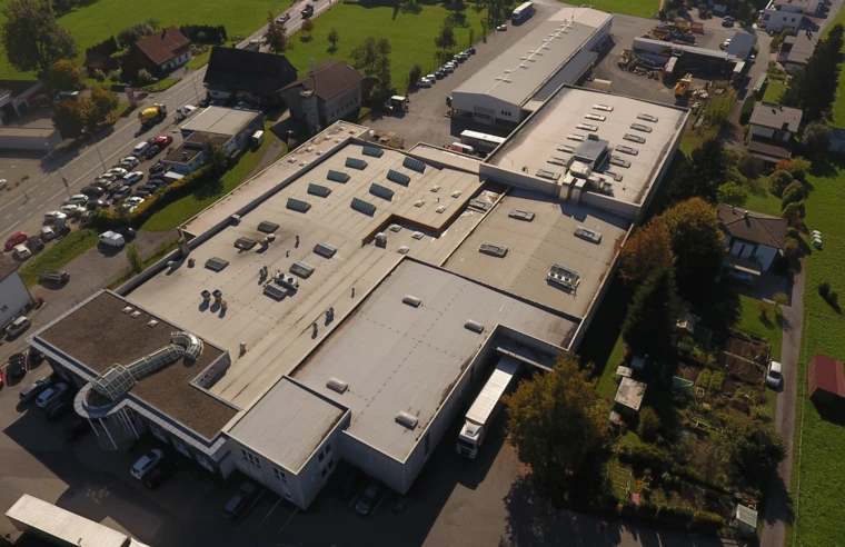 Das Rattpack-Areal in Dornbirn: Nach dem Auszug des Verpackungsspezialisten wird Käufer Rhomberg die gut 17 500 m2 behutsam weiterentwickeln.