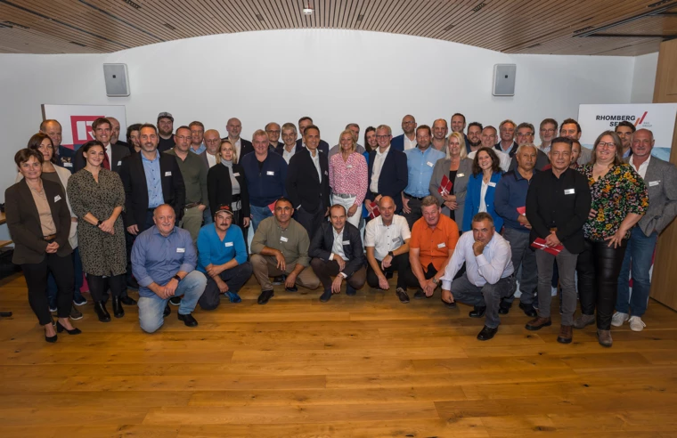 Über 1 000 Jahre Rhomberg: Die Jubilare des Bregenzer Bau- und Bahntechnikunternehmens feierten traditionell im Hotel Schwärzler. Foto: Mike Siblik