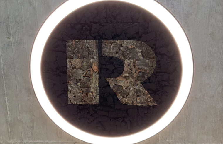 Nachhaltigkeit-leuchtet_Leuchten-aus-natürlichen-Kork