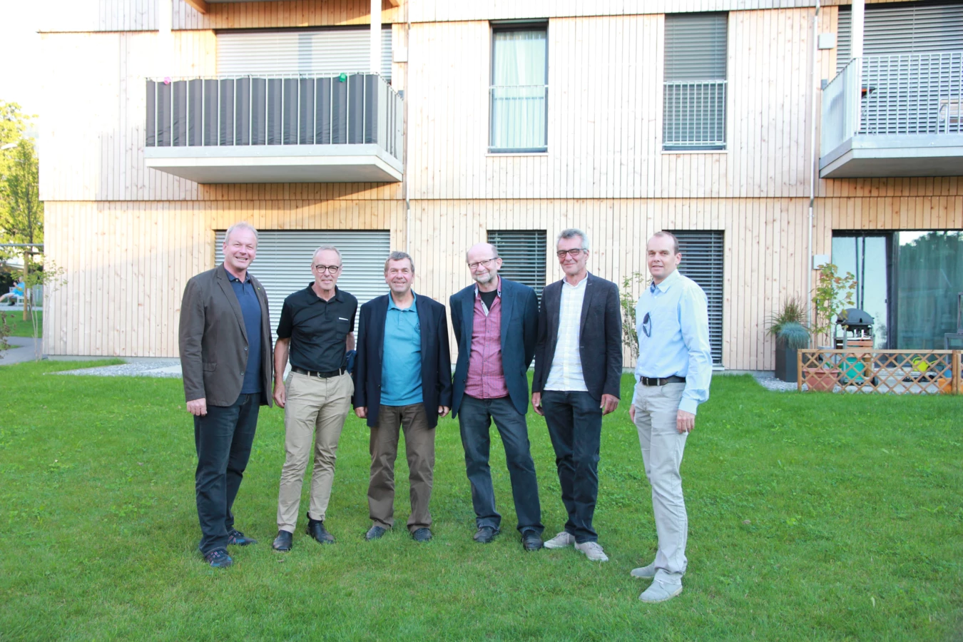 v.l.n.r.: Bürgermeister Christian Loacker, Architekt Hermann Kaufmann, Erich Mayer (GF WSH), Architekt Andreas Postner, Architekt Konrad Duelli, Christian Jauk (Rhomberg) v.l.n.r.: Bürgermeister Christian Loacker, Architekt Hermann Kaufmann, Erich Mayer (GF WSH), Architekt Andreas Postner, Architekt Konrad Duelli, Christian Jauk (Rhomberg)