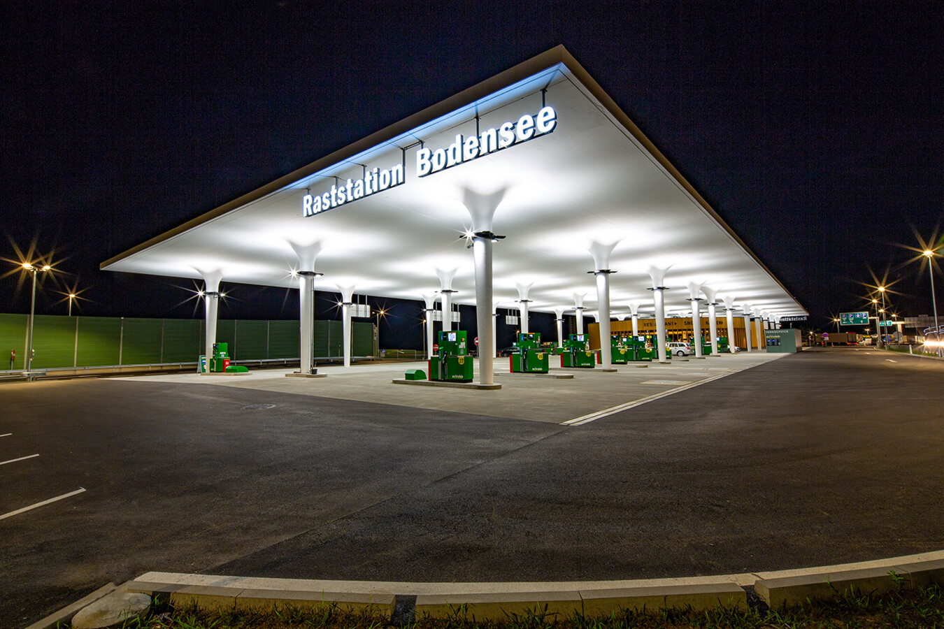 Die fertiggestellte Raststation Bodensee Hörbranz. Die fertiggestellte Raststation Bodensee Hörbranz.