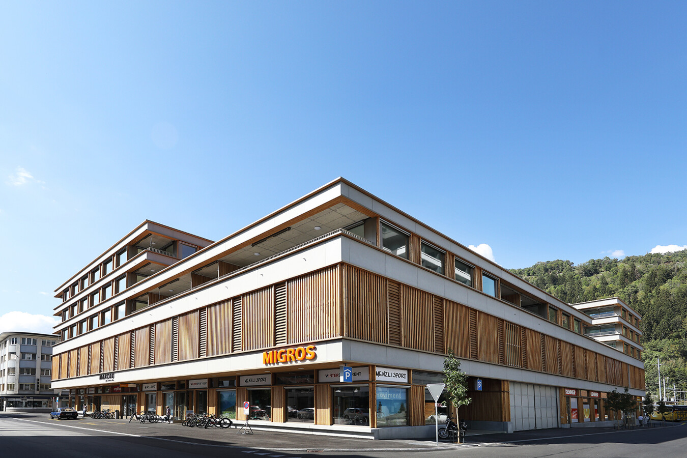 Wohn- und Geschäftshaus MARCAU, Ilanz-Glion Wohn- und Geschäftshaus MARCAU, Ilanz-Glion