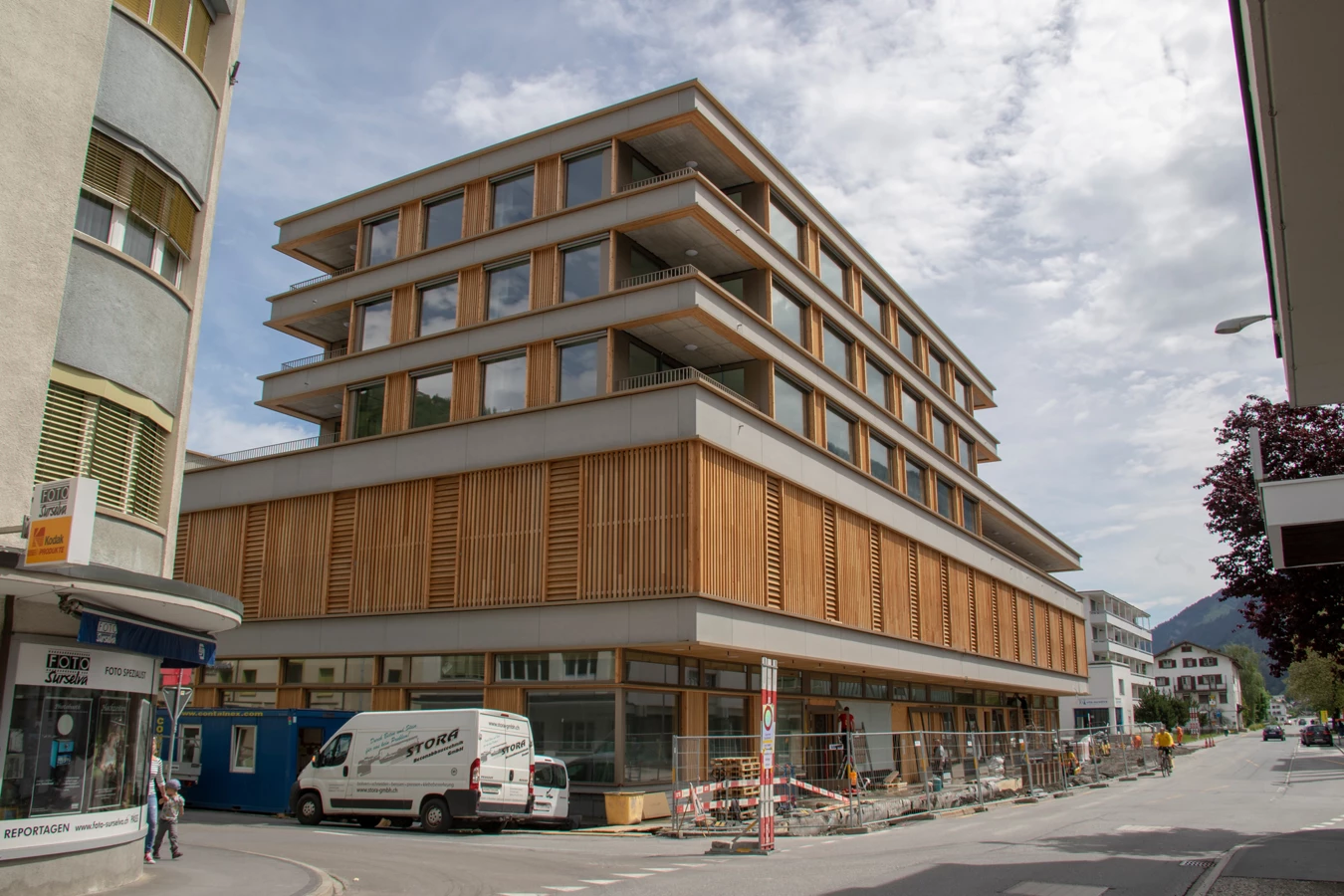 Das Wohn- und Geschäftshaus MARCAU in Ilanz-Glion eröffnet in Kürze die Verkaufsflächen.