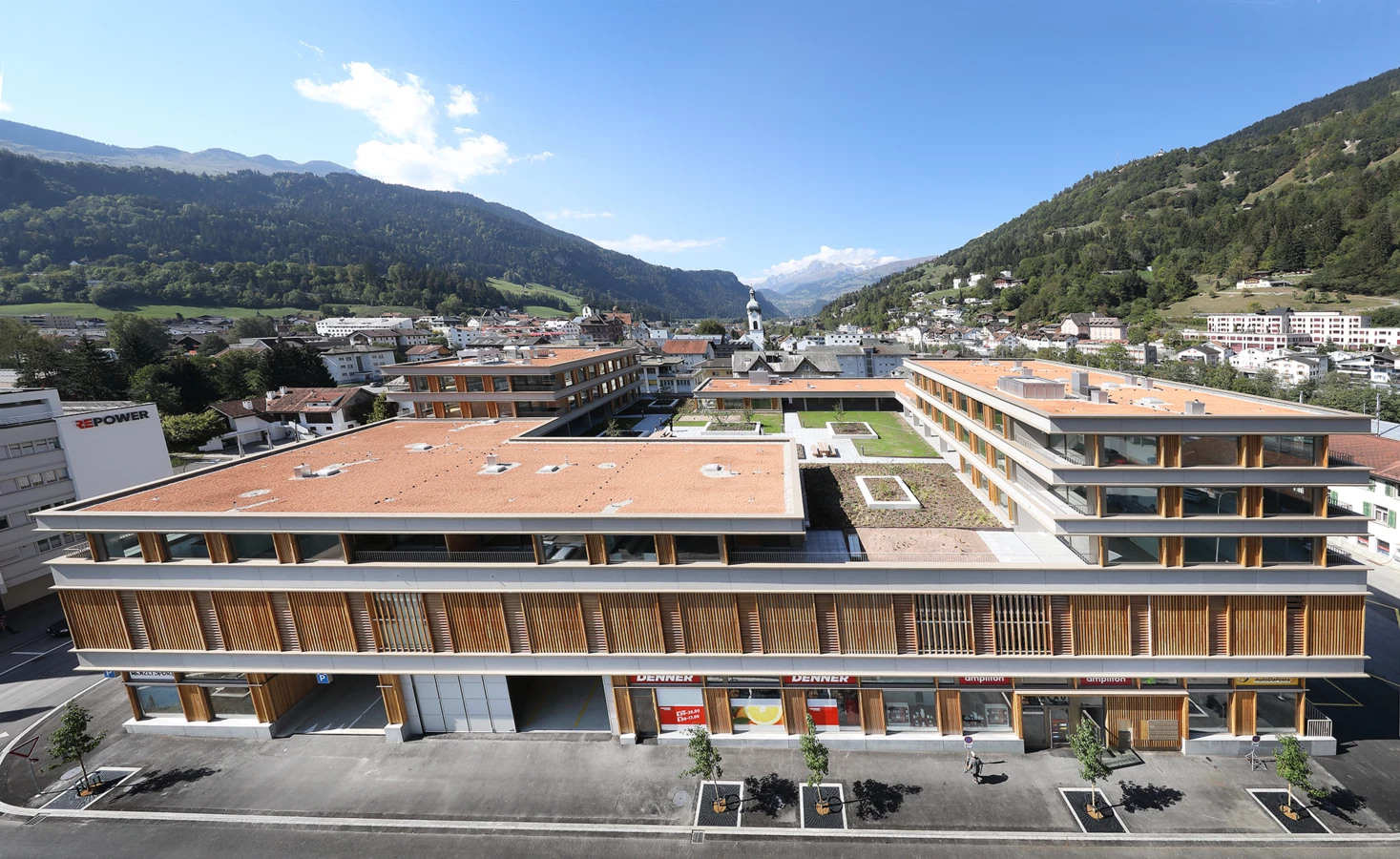 Wohn- und Geschäftshaus Marcau, Ilanz (CH) Wohn- und Geschäftshaus Marcau, Ilanz (CH)