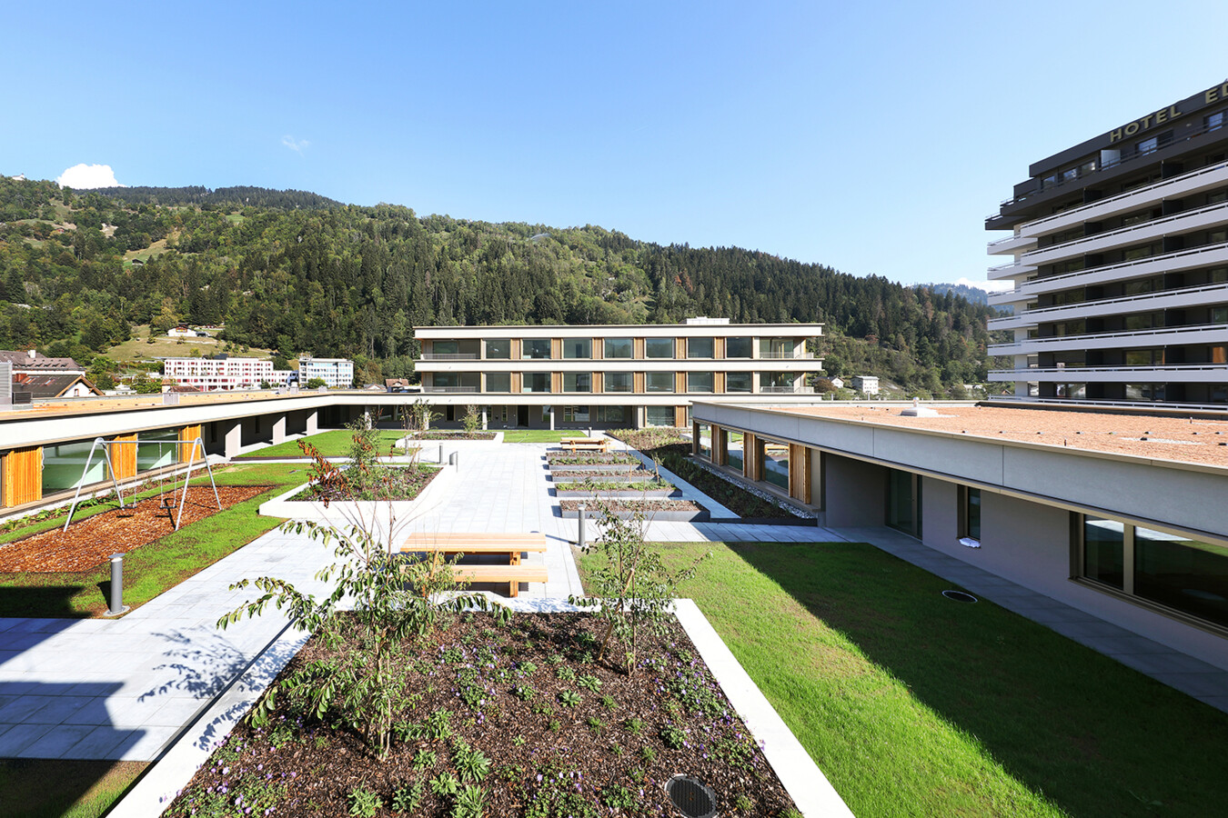 Wohn- und Geschäftshaus MARCAU, Ilanz-Glion Wohn- und Geschäftshaus MARCAU, Ilanz-Glion