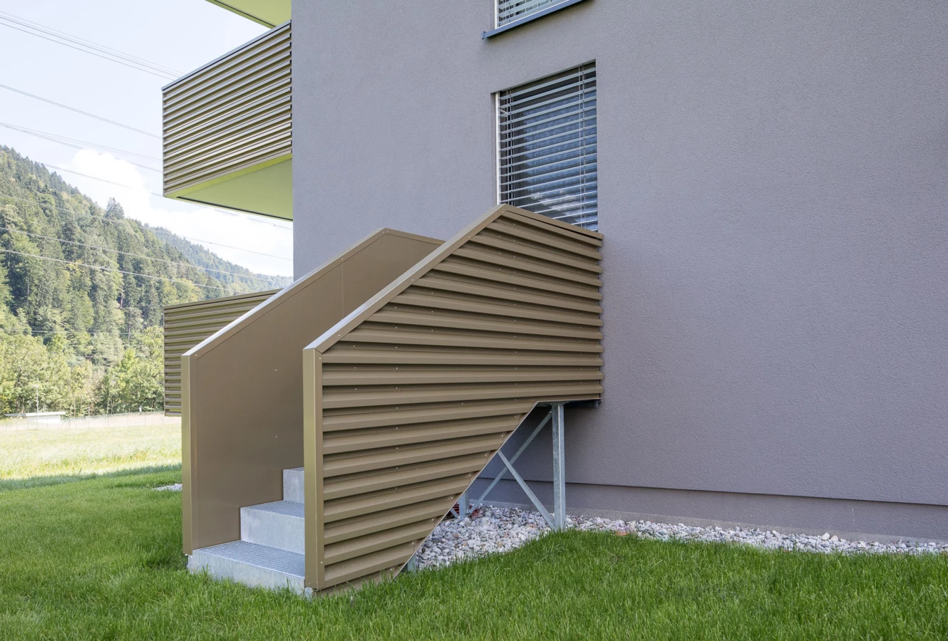 Wohnanlage Bahnhofsstrasse Vandans aussen Stiege Wohnanlage Bahnhofsstrasse Vandans aussen Stiege