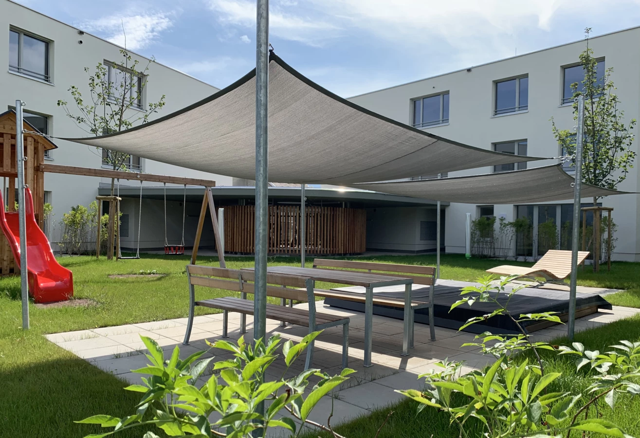 Die Wohnanlage von AGW und Rhomberg Bau in der Maderspergerstraße bietet ihren Mietern Lebensqualität auch außerhalb der eigenen vier Wände.