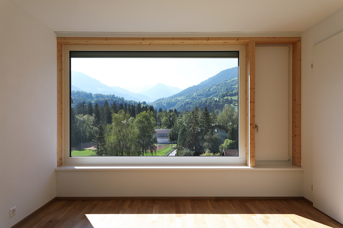 Wohn- und Geschäftshaus MARCAU, Ilanz-Glion Wohn- und Geschäftshaus MARCAU, Ilanz-Glion