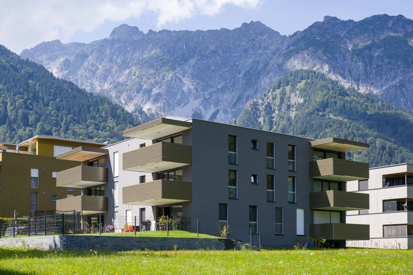 Wohnanlage Bahnhofsstrasse Vandans aussen 2 Wohnanlage Bahnhofsstrasse Vandans aussen 2