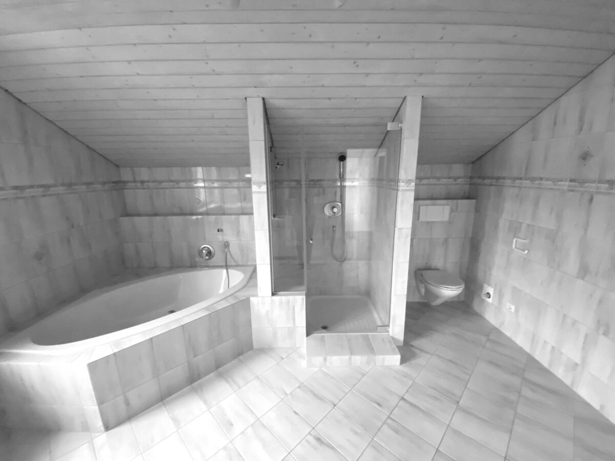 Generalsanierung Rhomberg Bau EFH Bohle Bad vorher Generalsanierung Rhomberg Bau EFH Bohle Bad vorher
