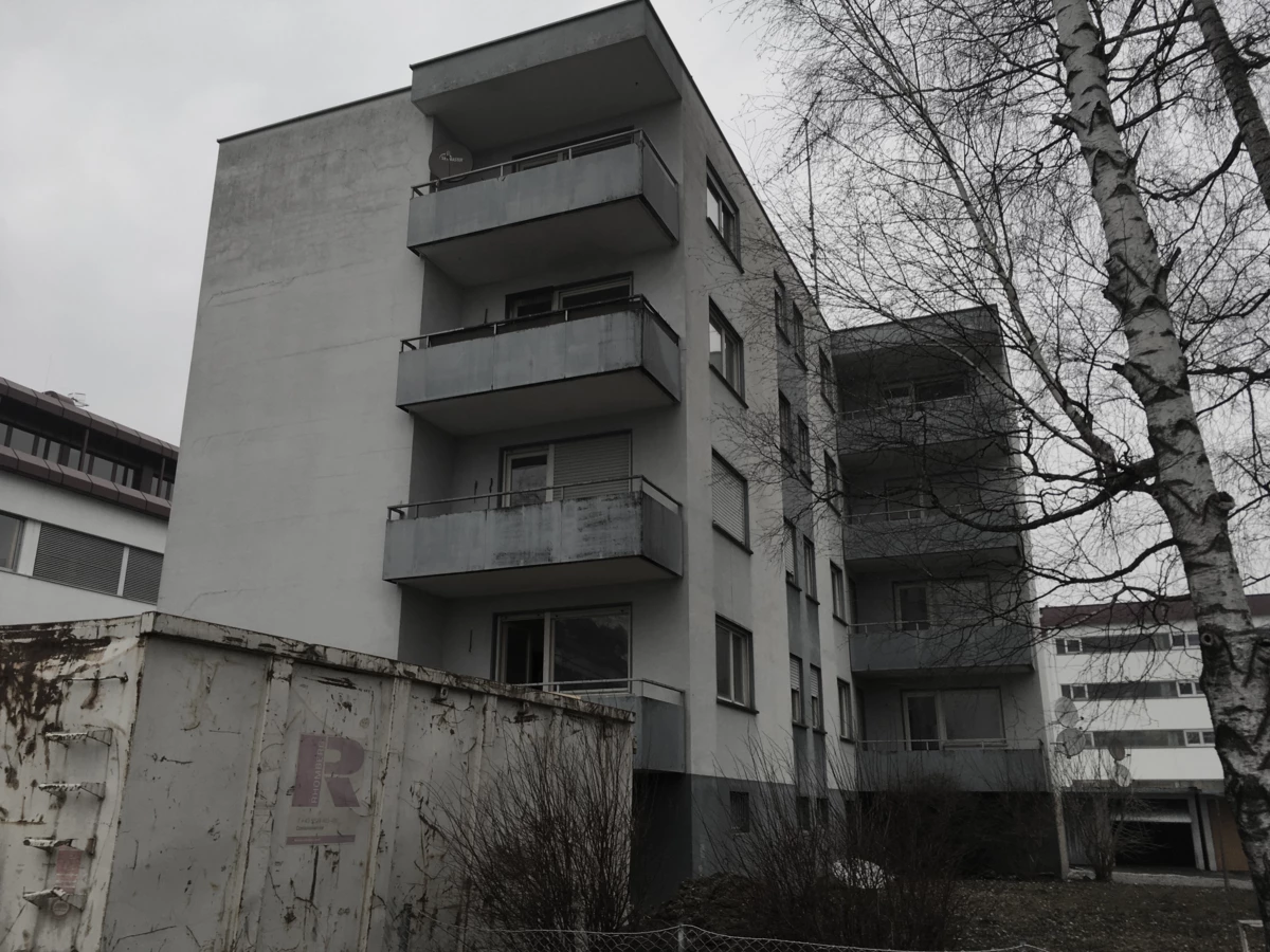 Die Wohnanlage Beethovenstraße in Hohenems vor der Sanierung. Die Wohnanlage Beethovenstraße in Hohenems vor der Sanierung.